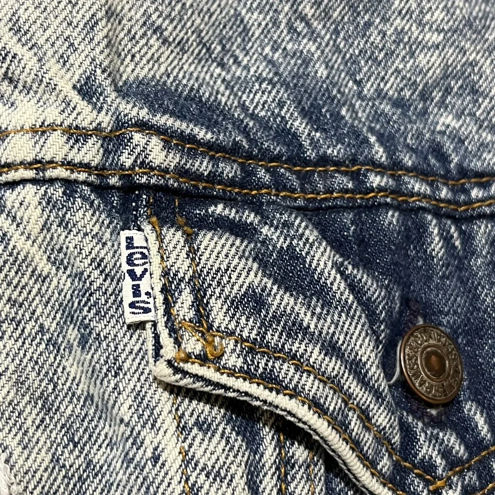 Vintage Levis Trucker Jacket 1980s Galactic Acid wash Levi Moto Leather Patch US